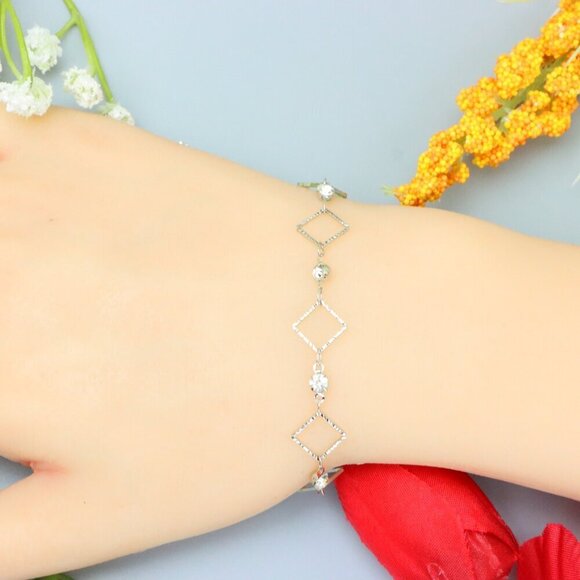 "Elegant & Trendy Bracelet, A Perfect Gift for Women, Thoughtful, EVCH1857 - Picture 5 of 10